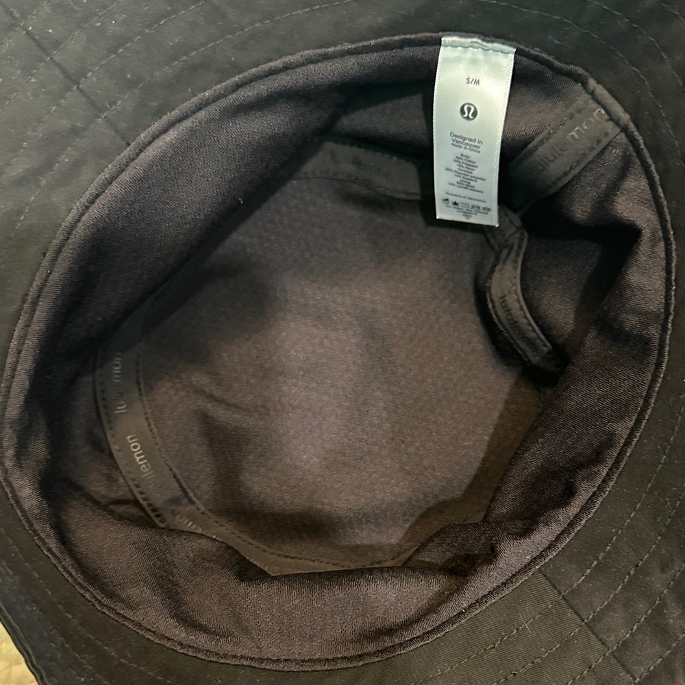 Lululemon Black Bucket Hat - Picture 8 of 8